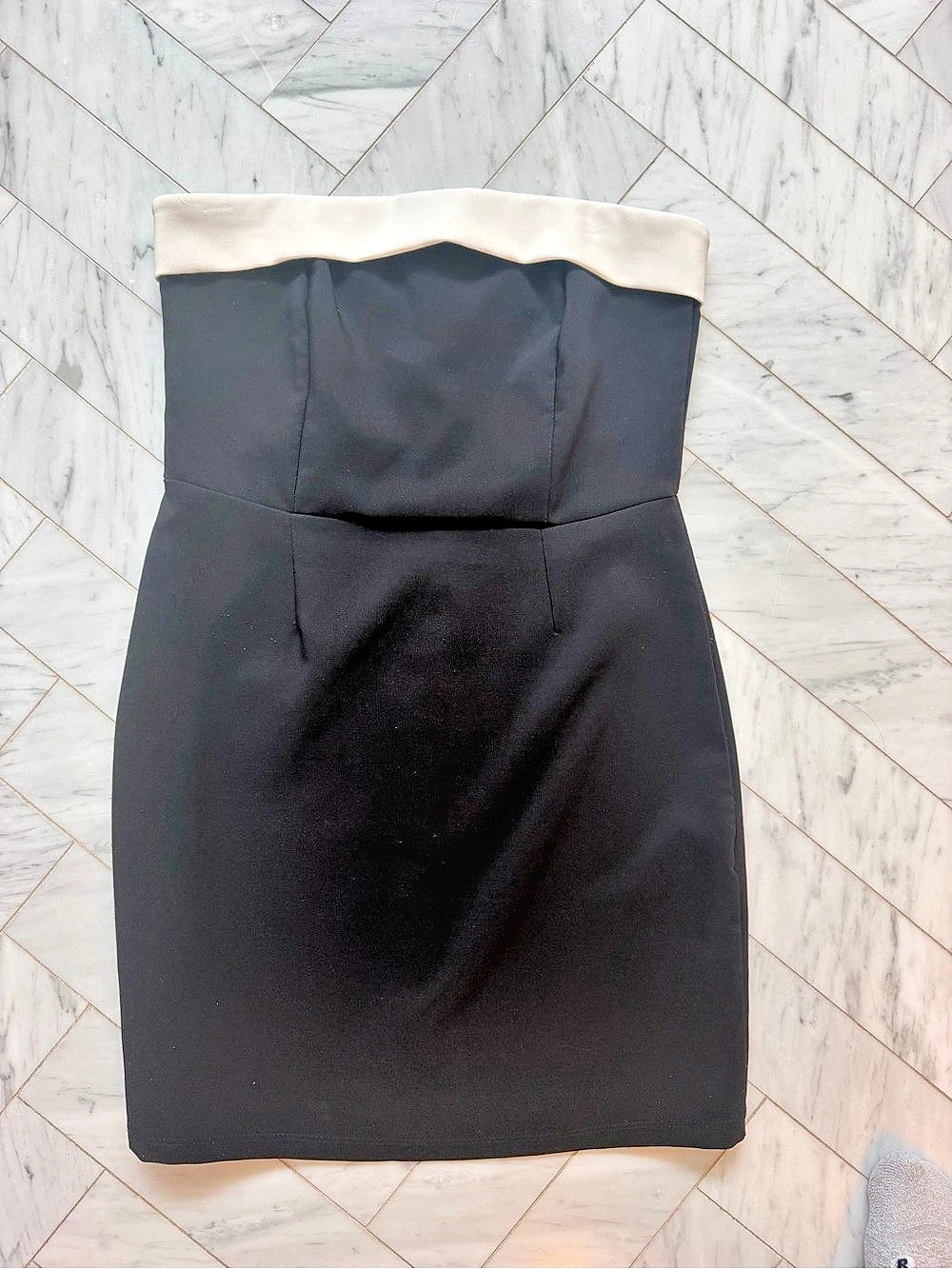 Edikted Priyah Contrast Fold Over Dress Black & White Small